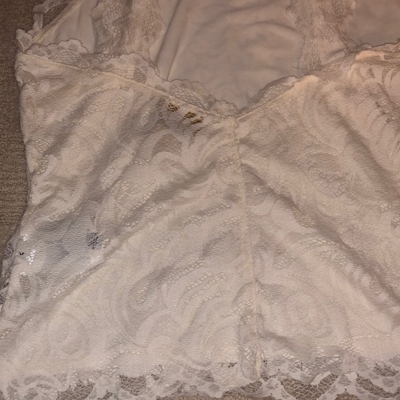 Cream halter top with lace size 12 - Picture 3 of 4